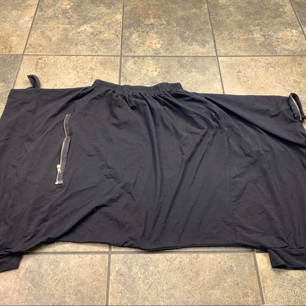 EllaZhu Black Harem Genie Shorts Size Medium
